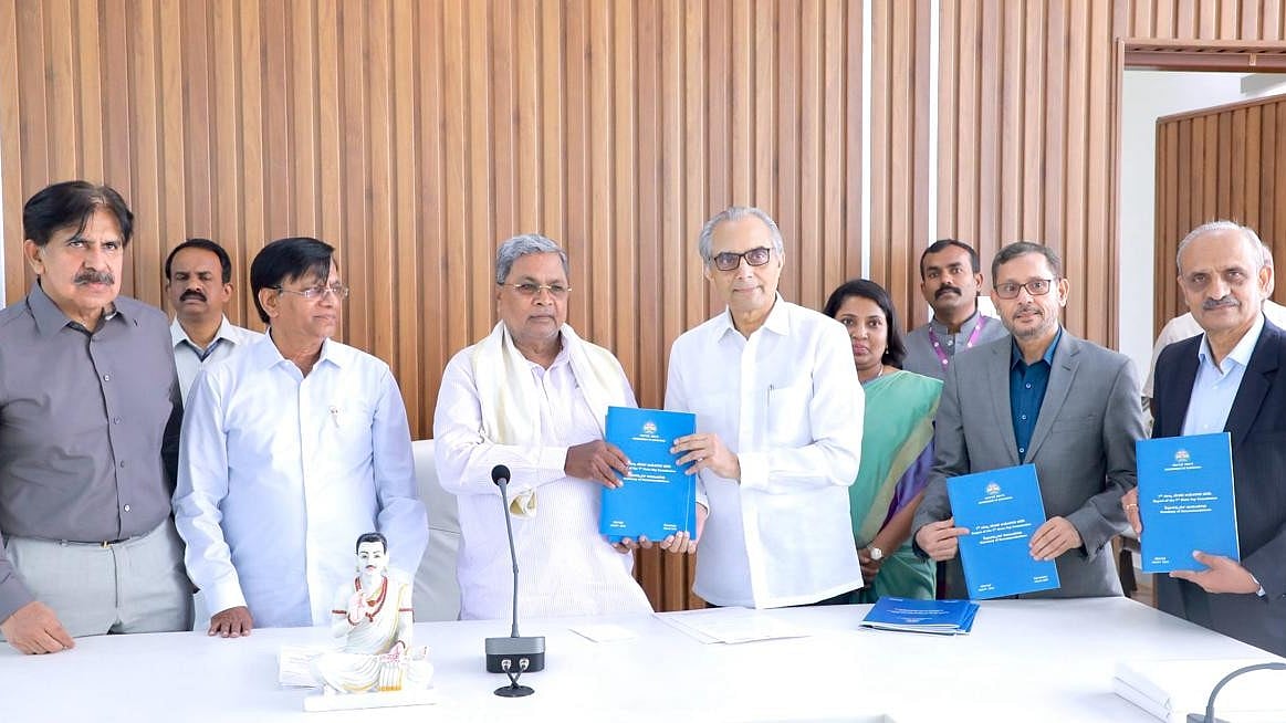7ನೇ ವೇತನ ಆಯೋಗದ ವರದಿ ಸಲ್ಲಿಕೆ: ಸಲಹೆ ಆಧರಿಸಿ ಸರ್ಕಾರ ತೀರ್ಮಾನ- ಸಿಎಂ ಭರವಸೆ!