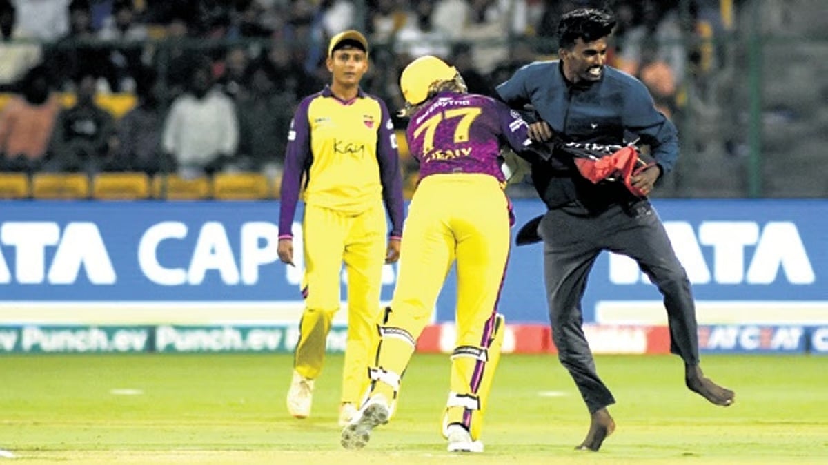 WPL 2024: ಪಂದ್ಯದ ವೇಳೆ ಮೈದಾನಕ್ಕೆ ನುಗ್ಗಿದ ವ್ಯಕ್ತಿಯ ಬಂಧನ