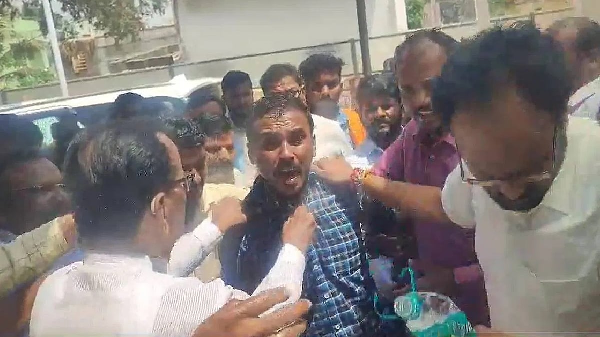 ಜಿಎಂ ಸಿದ್ದೇಶ್ವರ್ ಪತ್ನಿಗೆ ಬಿಜೆಪಿ ಟಿಕೆಟ್ ನೀಡಿದ್ದಕ್ಕೆ ಆಕ್ರೋಶ: ಪೆಟ್ರೋಲ್ ಸುರಿದುಕೊಂಡು ಯುವಕ ಆತ್ಮಹತ್ಯೆಗೆ ಯತ್ನ