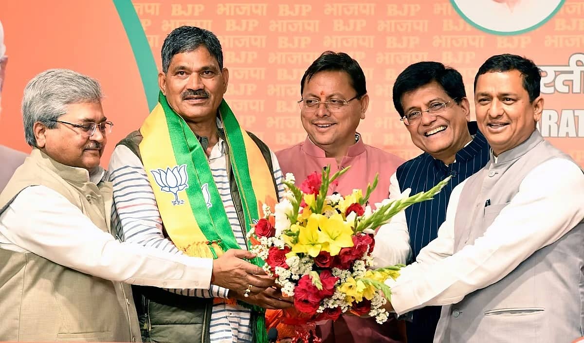 ಕಾಂಗ್ರೆಸ್ ತೊರೆದು ಬಿಜೆಪಿ ಸೇರಿದ ಬದರಿನಾಥ್ ಶಾಸಕ ರಾಜೇಂದ್ರ ಭಂಡಾರಿ