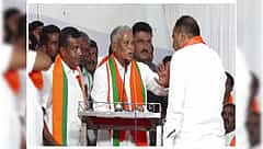 ತುರುವೇಕೆರೆ: ಸೋಮಣ್ಣ ಎದುರೇ ವೇದಿಕೆಯಲ್ಲಿ ಜೆಡಿಎಸ್-ಬಿಜೆಪಿ ಕಾರ್ಯಕರ್ತರ ವಾಗ್ವಾದ, ಮಾತಿನ ಚಕಮಕಿ!