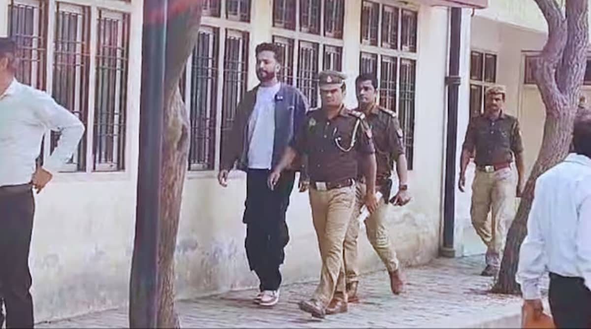 ರೇವ್ ಪಾರ್ಟಿಯಲ್ಲಿ ಹಾವಿನ ವಿಷ ಬಳಕೆ ಕೇಸ್: ಯೂಟ್ಯೂಬರ್ ಎಲ್ವಿಶ್ ಯಾದವ್ ಗೆ 14 ದಿನಗಳ ನ್ಯಾಯಾಂಗ ಬಂಧನ
