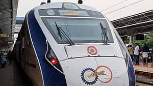 Vande Bharat ರೈಲಿಗೆ ಕಲ್ಲೆಸೆತ: ಬೆಂಗಳೂರಲ್ಲಿ 50 ಮಂದಿ ಬಂಧನ, 5 ವರ್ಷ ಜೈಲು ಸಾಧ್ಯತೆ!