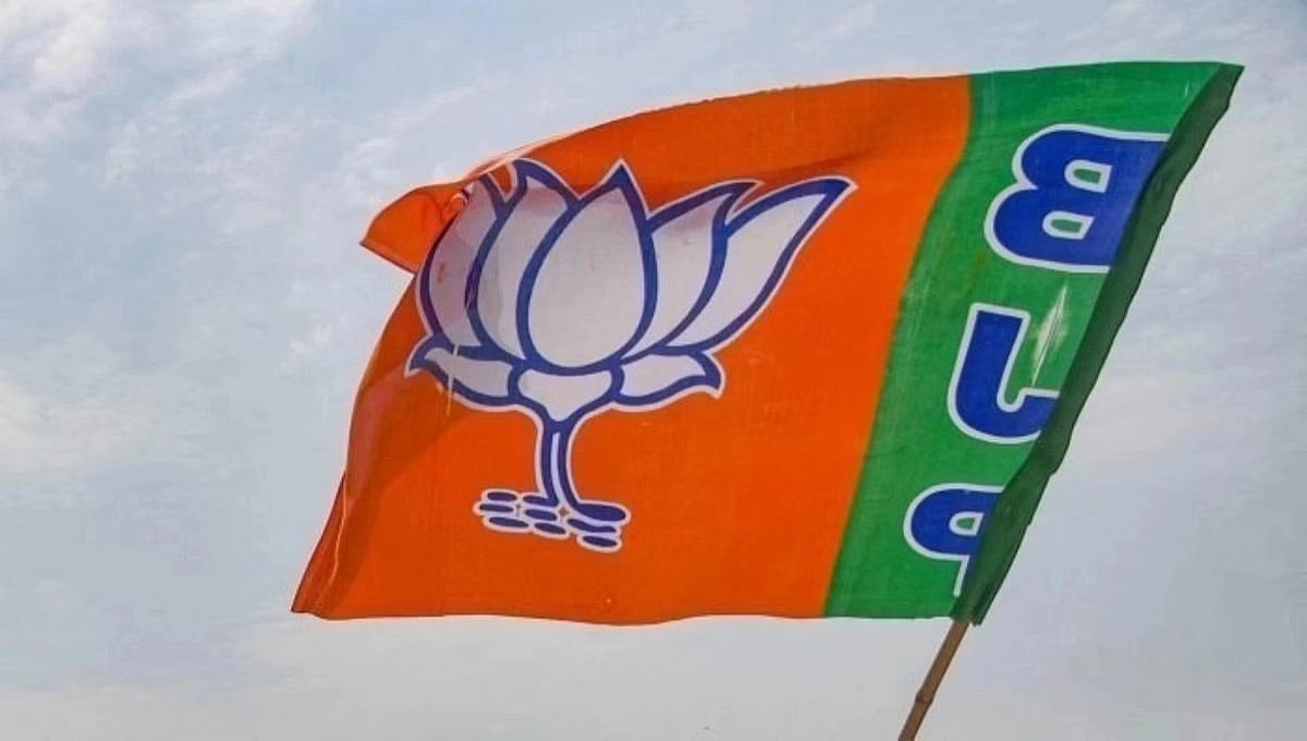 ಸಚಿವರು, ಶಾಸಕರ ಕಚೇರಿಗಳಲ್ಲಿ ರಾಜಕೀಯ ಚಟುವಟಿಕೆ; ಚುನಾವಣಾಧಿಕಾರಿಗೆ ಬಿಜೆಪಿ ದೂರು