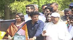 ಪತ್ನಿ ಗೀತಾ ಪರ ಪ್ರಚಾರ: ನಟ ಶಿವರಾಜ್ ಕುಮಾರ್ ಚಿತ್ರ, ಜಾಹೀರಾತು ನಿಷೇಧಿಸಿ; ಆಯೋಗಕ್ಕೆ ಬಿಜೆಪಿ ದೂರು