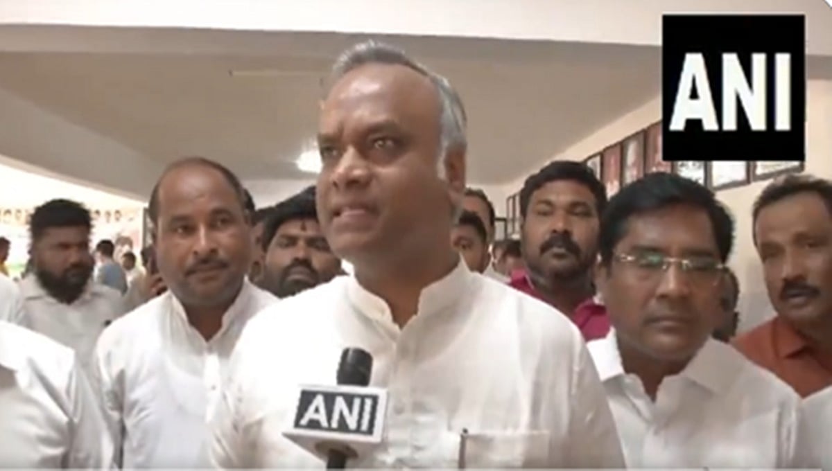 ಲೋಕಸಭಾ ಚುನಾವಣೆ: ಬಿಜೆಪಿ 400 ಸ್ಥಾನ ಗಳಿಸಲ್ಲ, 'ಅಲುಗಾಡುತ್ತಿರುವ ವಿಕೆಟ್' ಎಂದ ಪ್ರಿಯಾಂಕ್ ಖರ್ಗೆ
