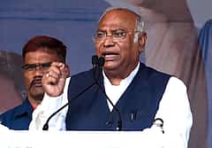 ಮಲ್ಲಿಕಾರ್ಜುನ ಖರ್ಗೆ, ಪ್ರಧಾನಿ ಮೋದಿ ಭೇಟಿಗೆ ಸಮಯ ಕೇಳಿದ್ದು ಯಾಕೆ ಗೊತ್ತಾ?