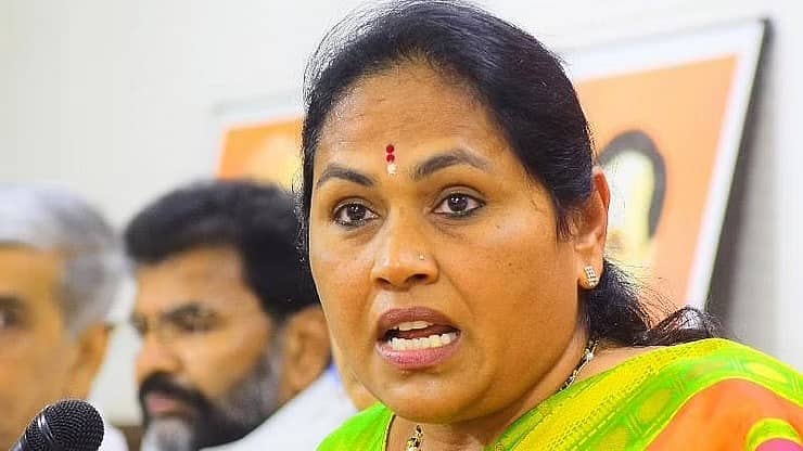 ರಾಜ್ಯದಲ್ಲಿ ಅಘೋಷಿತ ತುರ್ತು ಪರಿಸ್ಥಿತಿ; ಸಿಎಂ ಆದ ಮೇಲೆ ಸಿದ್ದರಾಮಯ್ಯ ಹಿಟ್ಲರ್ ರೀತಿ ವರ್ತನೆ: ಶೋಭಾ ಕರಂದ್ಲಾಜೆ