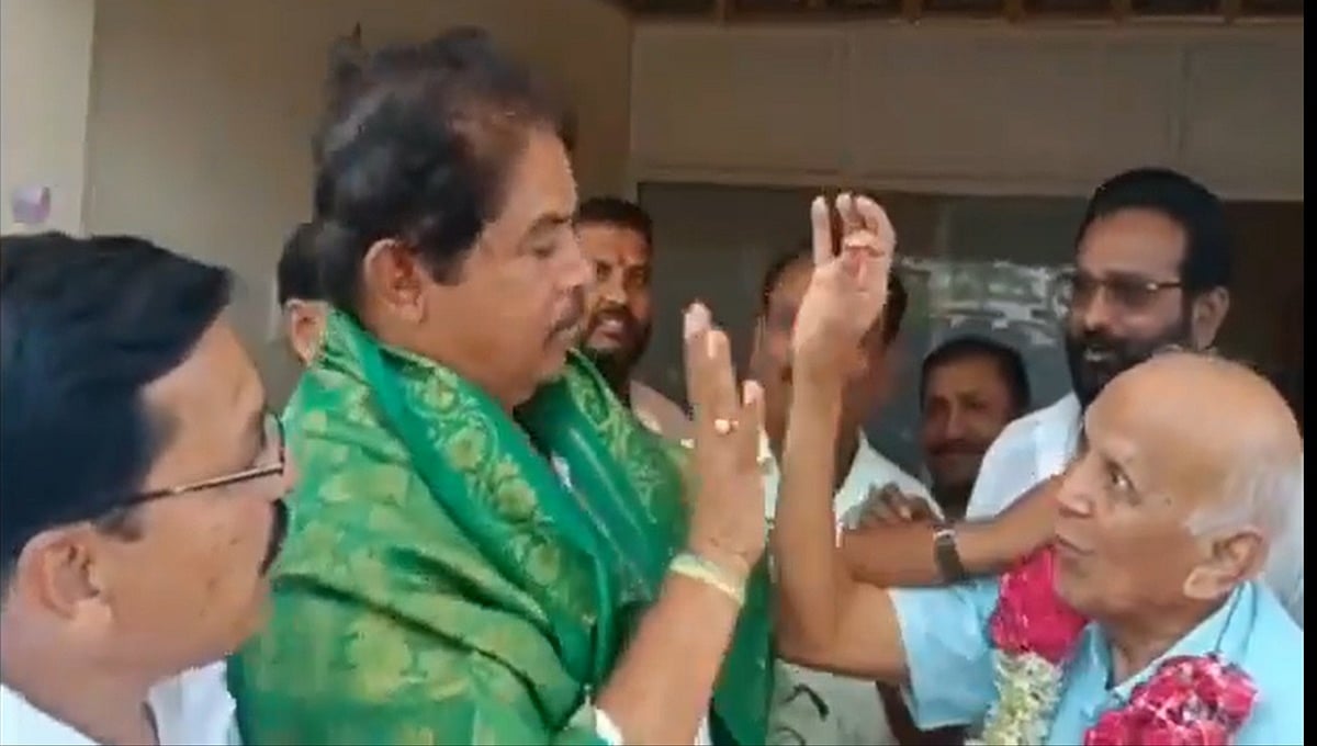 ಹಣೆಗೆ ಕುಂಕುಮ ಹಚ್ಚಿಸಿಕೊಳ್ಳಲು ನಿರಾಕರಣೆ; ಆರ್ ಅಶೋಕ್ ವಿರುದ್ಧ ಕಾಂಗ್ರೆಸ್ ಟೀಕಾಪ್ರಹಾರ!