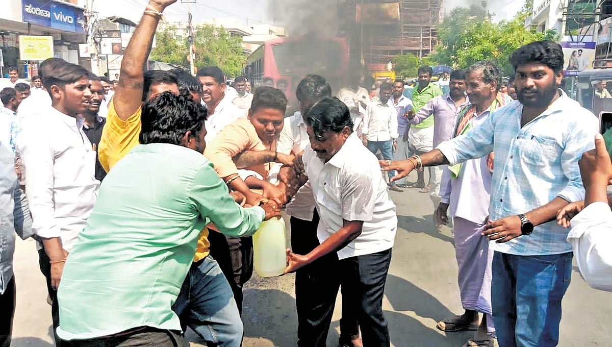 ರಾಯಚೂರು ಬಿಜೆಪಿಯಲ್ಲಿ ಅಸಮಾಧಾನ: ಬಿ.ವಿ ನಾಯಕ್ ಅಭಿಮಾನಿಗಳ ಆತ್ಮಹತ್ಯೆ ಯತ್ನ