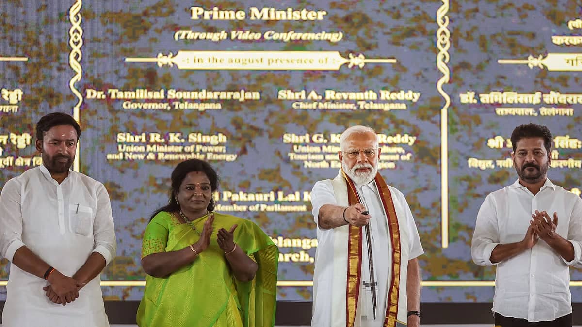 ತೆಲಂಗಾಣದಲ್ಲಿ 56,000 ಕೋಟಿ ರೂ. ವೆಚ್ಚದ ಅಭಿವೃದ್ಧಿ ಯೋಜನೆಗಳಿಗೆ ಪ್ರಧಾನಿ ಮೋದಿ ಚಾಲನೆ