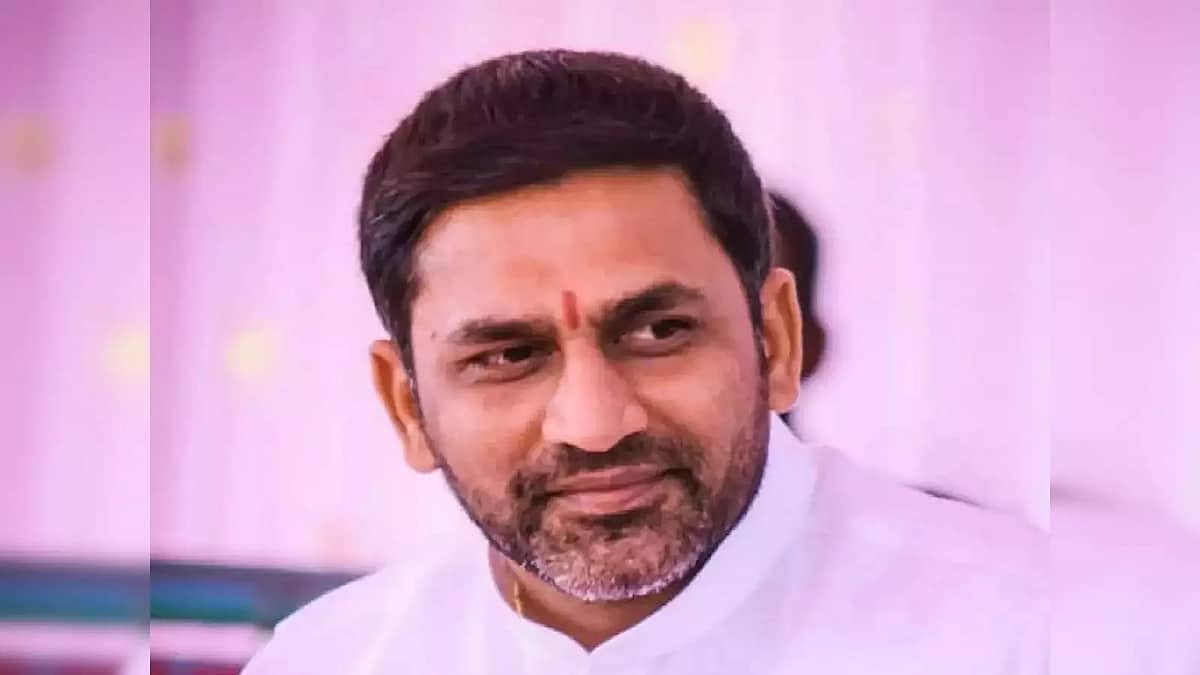 ಹಾಸನದಲ್ಲಿ ಮುಗಿಯದ ಬೇಗುದಿ: ಪ್ರೀತಂ ಗೌಡರನ್ನು ಟೀಕಿಸಿದ್ದ ಬಿಜೆಪಿ ಕಾರ್ಯಕರ್ತನಿಗೆ ಹಿಗ್ಗಾಮುಗ್ಗಾ ಥಳಿತ!
