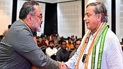 'ಆರೋಪ ಸುಳ್ಳಾಗಿದ್ದರೆ ಅವರು ಕ್ರಮ ಕೈಗೊಳ್ಳಬೇಕು.. ಇಲ್ಲವಾದಲ್ಲಿ ನಾನೇ ಲೀಗಲ್ ಆ್ಯಕ್ಷನ್ ತೆಗೆದುಕೊಳ್ಳುತ್ತೇನೆ': Rajiv Chandrasekhar ಗೆ ಶಶಿ ತರೂರ್ ತಿರುಗೇಟು