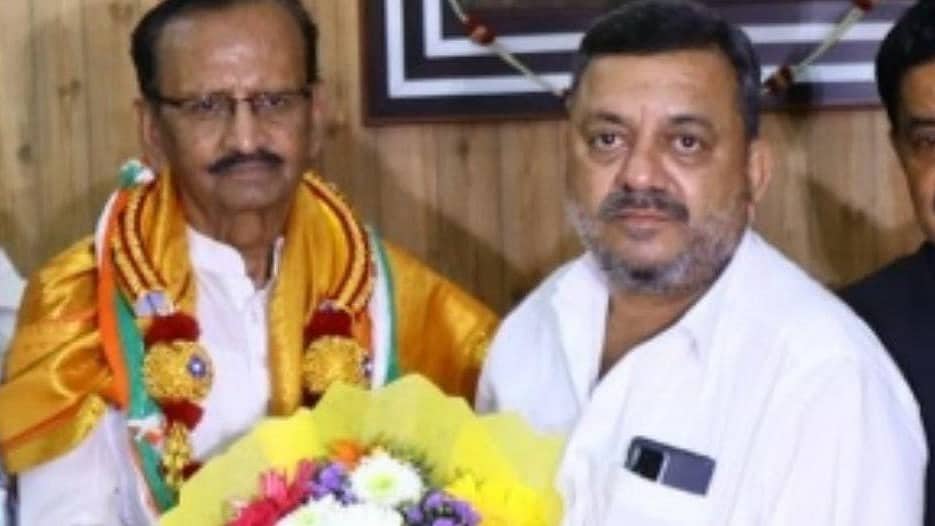 ಟಿಕೆಟ್ ಕೈತಪ್ಪಿದ ಬೇಸರ: ಬಿಜೆಪಿ ತೊರೆದು 'ಕೈ' ಹಿಡಿದ RSS ಕಟ್ಟಾಳು, ಮಾಜಿ ಶಾಸಕ ಟಿ. ಗುರುಸಿದ್ದನಗೌಡ!