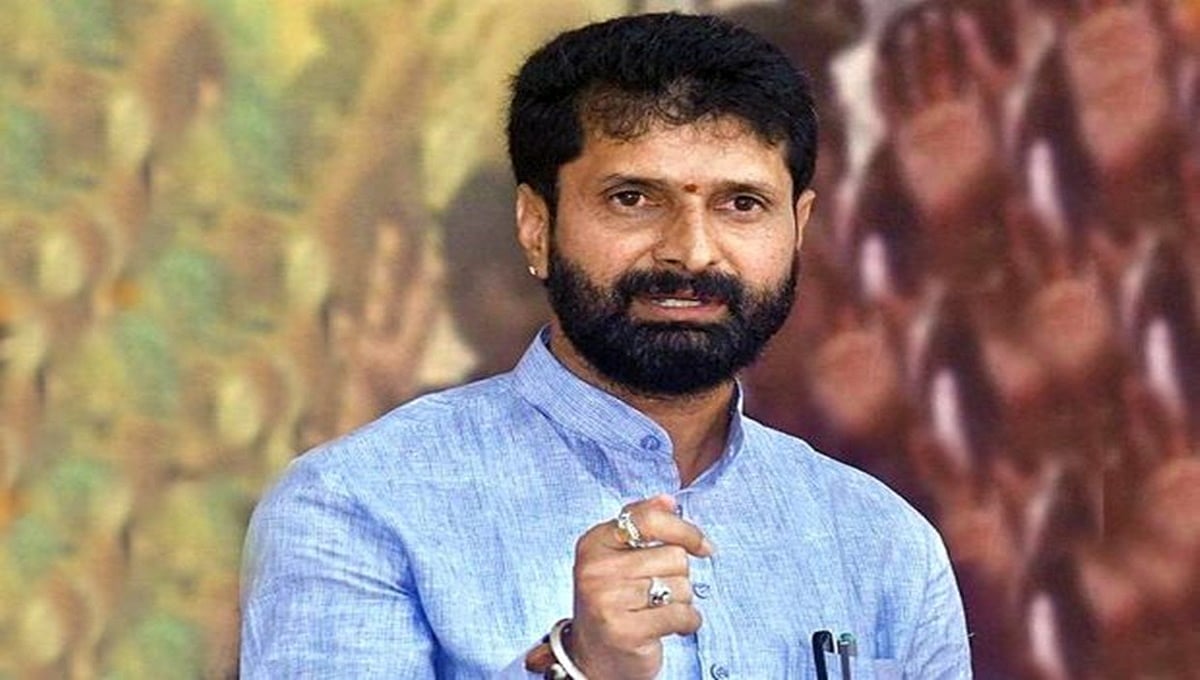 ಮಾಡೋಕೆ ಕೆಲಸ ಇಲ್ಲದವ್ನು ಅದೇನೋ ಕೆತ್ತಿದ್ನಂತೆ, ಹಾಗ್ಯಾಕೆ ನೀವು ಮಾಡ್ತಿದ್ದೀರಿ: ಪ್ರಿಯಾಂಕ್ ಖರ್ಗೆಗೆ ಸಿ.ಟಿ ರವಿ ತಪರಾಕಿ!