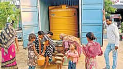 ಬೆಂಗಳೂರು ಉತ್ತರ ಭಾಗದಲ್ಲಿ ಜಲ ಸಮಸ್ಯೆ: ಟ್ಯಾಂಕ್ ಮೂಲಕ NGO ನೀರು ಪೂರೈಕೆ