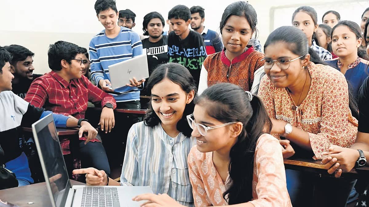 2nd PUC results: ದ್ವಿತೀಯ ಪಿಯುಸಿ ಫಲಿತಾಂಶ ಪ್ರಕಟ, ಶೇ.81.15ರಷ್ಟು ವಿದ್ಯಾರ್ಥಿಗಳು ಉತ್ತೀರ್ಣ