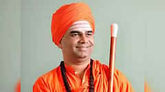 ಪ್ರಹ್ಲಾದ್ ಜೋಶಿ ವಿರುದ್ಧ ನಾಮಪತ್ರ ಸಲ್ಲಿಸಿರುವ ದಿಂಗಾಲೇಶ್ವರ ಸ್ವಾಮೀಜಿ ಕೋಟ್ಯಾಧಿಪತಿ!