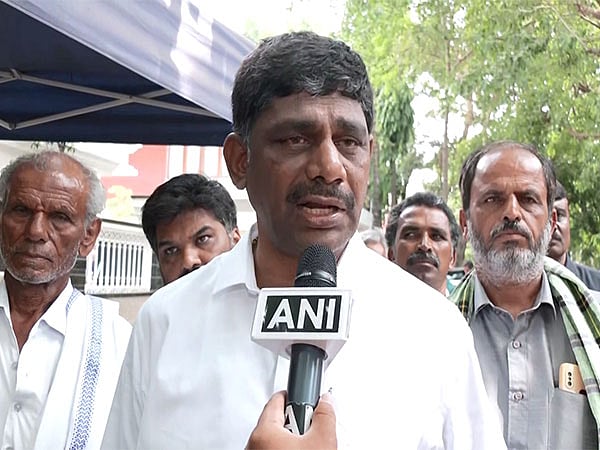 ಪ್ರಜ್ವಲ್ ರೇವಣ್ಣ ಮೇಲಿನ ಲೈಂಗಿಕ ದೌರ್ಜನ್ಯ ಪ್ರಕರಣ; ಪ್ರಧಾನಿ ಮೋದಿ, ಎಚ್‌ಡಿ ದೇವೇಗೌಡರು ಪ್ರತಿಕ್ರಿಯೆ ನೀಡಲಿ: ಡಿಕೆ ಸುರೇಶ್