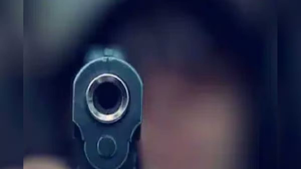 ಬೆಂಗಳೂರು: ಡಾಕ್ಟರ್ ಗೆ ಗನ್ ನಿಂದ ಬೆದರಿಸಿ, ನಗದು, ಚಿನ್ನಾಭರಣ ದರೋಡೆ