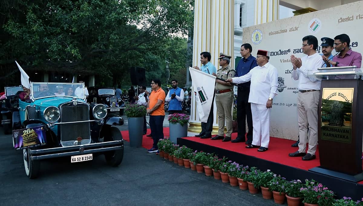ವಿಂಟೇಜ್ ಕಾರ್, ಬೈಕ್ ರ್ಯಾಲಿ ಮೂಲಕ ಮತದಾನ ಜಾಗೃತಿ: ರಾಜ್ಯಪಾಲರಿಂದ ಚಾಲನೆ