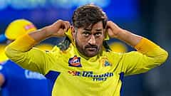 IPL ಗೆ MS Dhoni ನಿವೃತ್ತಿ: ಕುತೂಹಲ ಕೆರಳಿಸಿದ ಮಾಹಿ ನಡೆ; ಮೈದಾನದಲ್ಲಿನ ಘಟನೆಗಳಿಂದ ನಿರ್ಧಾರ ಬದಲಿಸಿದರೇ ಧೋನಿ?