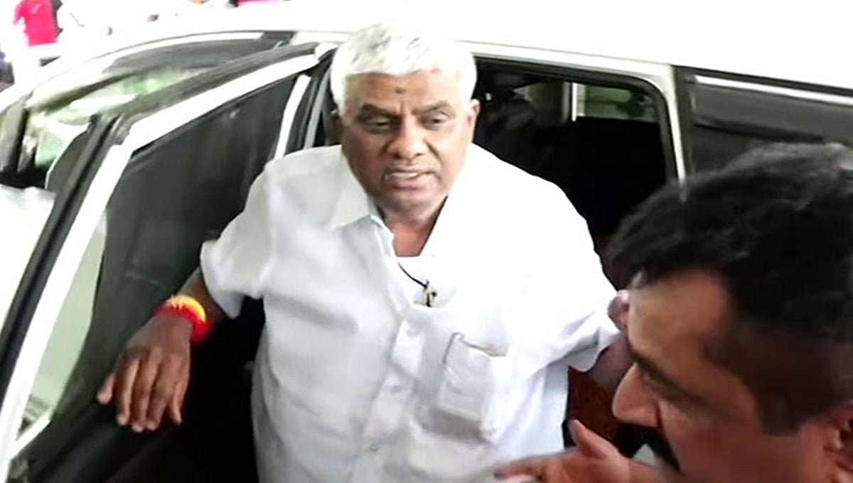 ಮಹಿಳೆ ಅಪಹರಣ ಪ್ರಕರಣ: ಶಾಸಕ ಹೆಚ್.ಡಿ.ರೇವಣ್ಣ 4 ದಿನ SIT ವಶಕ್ಕೆ