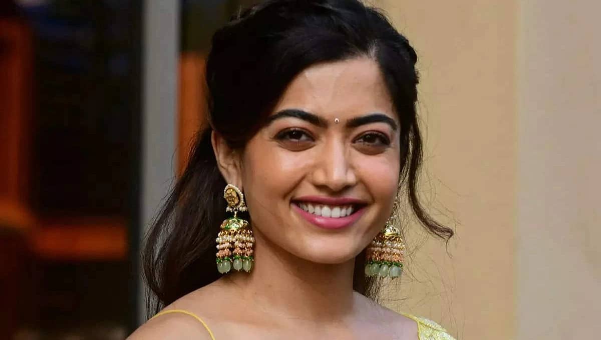 ದೇಶ 10 ವರ್ಷಗಳಲ್ಲಿ ಏನೆಲ್ಲಾ ಬದಲಾಗಿದೆ: ಪ್ರಧಾನಿ ನರೇಂದ್ರ ಮೋದಿ ಹೊಗಳಿದ 'ಕಿರಿಕ್' ಬ್ಯೂಟಿ ರಶ್ಮಿಕಾ!