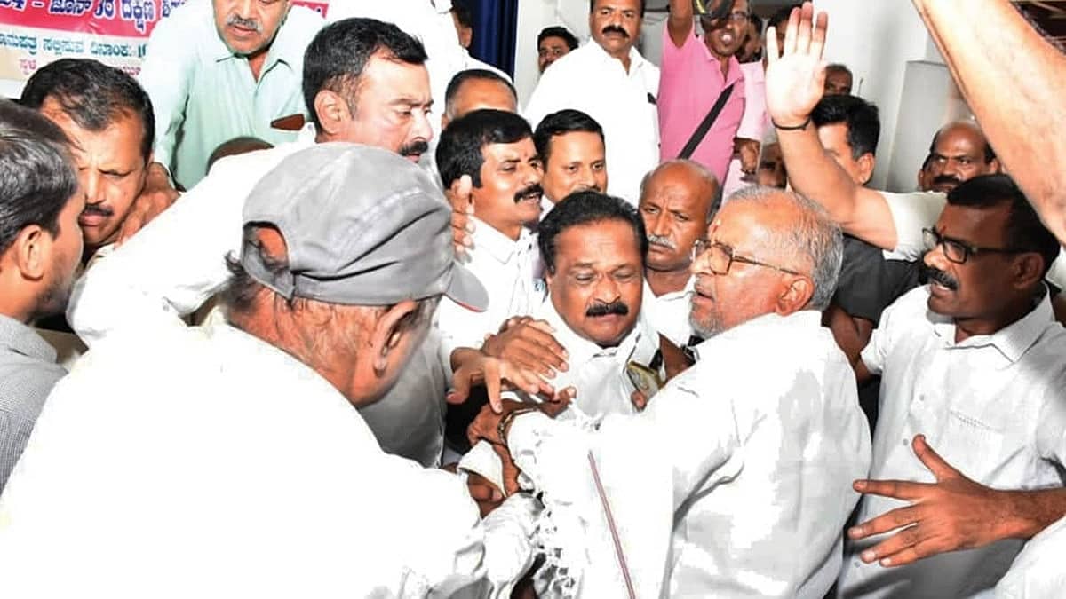 ವಿಧಾನ ಪರಿಷತ್ ಚುನಾವಣೆ: ಜೆಡಿಎಸ್ ಬಂಡಾಯ ನಾಯಕರ ಸಭೆಯಲ್ಲಿ ಹೈಡ್ರಾಮಾ