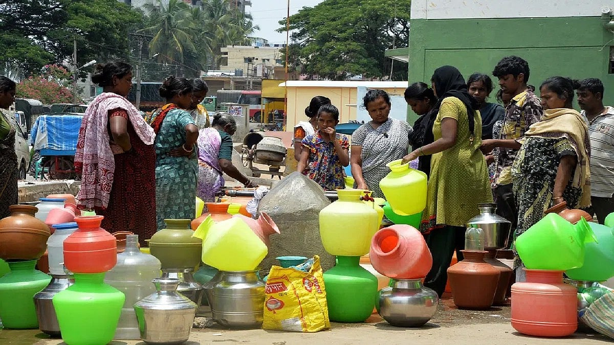 Bengaluru Water Crisis: ತಾರಕಕ್ಕೇರಿದ ನೀರಿನ ಸಮಸ್ಯೆ.. ಬೆನ್ಸನ್ ಟೌನ್ ಸತ್ತಮುತ್ತ ವಾರಕ್ಕೆ ಕೆಲವೇ ಗಂಟೆ ನೀರು, ಜನ ತತ್ತರ!