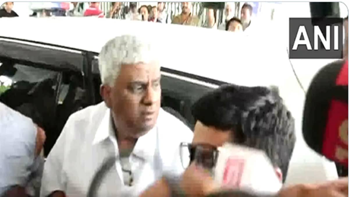 'ನನ್ನ ವಿರುದ್ಧ ರಾಜಕೀಯ ಷಡ್ಯಂತ್ರ, ದುರುದ್ದೇಶದಿಂದ ಬಂಧನ': ಹೆಚ್. ಡಿ. ರೇವಣ್ಣ