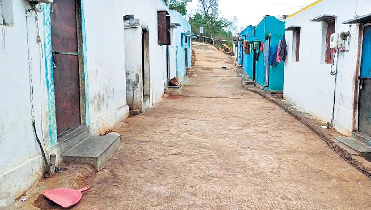 ಮತಗಟ್ಟೆಯಲ್ಲಿ ಘರ್ಷಣೆ, ಇವಿಎಂ ನಾಶ: ಇಂಡಿಗನತ್ತದ 49 ಮಂದಿಗೆ ಜಾಮೀನು; ಗ್ರಾಮಸ್ಥರು, ಮಕ್ಕಳಲ್ಲಿ ಪೊಲೀಸರ ಭಯ