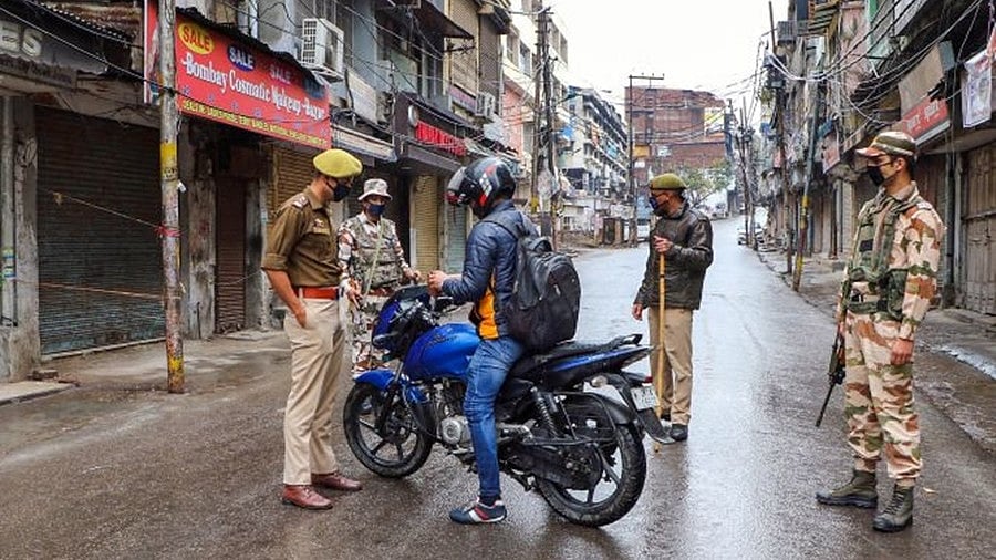 ಜಮ್ಮು-ಕಾಶ್ಮೀರದಲ್ಲಿ ಎನ್ಕೌಂಟರ್: ಮೋಸ್ಟ್ ವಾಂಟೆಡ್ ಭಯೋತ್ಪಾದಕ ಸೇರಿ ಮೂವರು ಉಗ್ರರ ಸದೆಬಡಿದ ಸೇನಾಪಡೆ