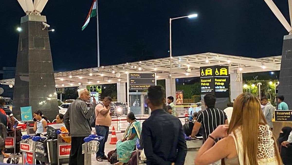 ಬೆಂಗಳೂರು ವಿಮಾನ ನಿಲ್ದಾಣಕ್ಕೆ ಹುಸಿ ಬಾಂಬ್ ಬೆದರಿಕೆ, ತೀವ್ರ ತಪಾಸಣೆ
