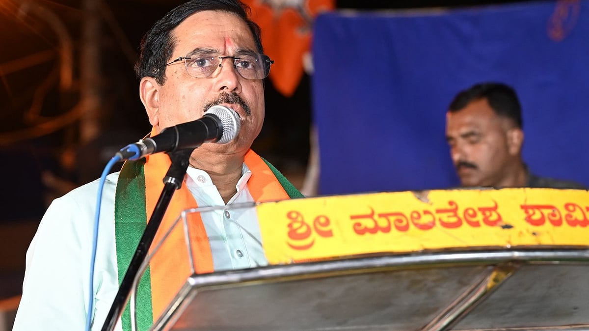 ಏಪ್ರಿಲ್ 21ರಂದು ಪ್ರಕರಣ ಹೊರಬಂದರೂ ಏಪ್ರಿಲ್ 28ರವರೆಗೆ ಎಫ್ಐಆರ್ ಆಗುವುದಿಲ್ಲ ಅಂದರೆ ಅರ್ಥವೇನು?: ಪ್ರಹ್ಲಾದ್ ಜೋಶಿ