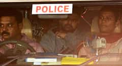 ಪ್ರಜ್ವಲ್ ರೇವಣ್ಣ ಬಂಧಿಸಿ ಜೀಪ್ ನಲ್ಲಿ ಕರೆದೊಯ್ಯಲು ಮಹಿಳಾ ಅಧಿಕಾರಿಗಳು ಮಾತ್ರ ಬಂದಿದ್ದೇಕೆ?
