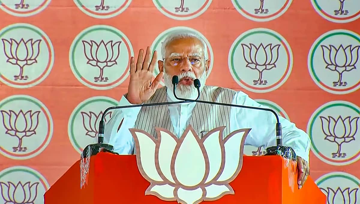 ಇಲ್ಲಿ ಕಾಂಗ್ರೆಸ್ ಸಾಯುತ್ತಿದೆ, ಅಲ್ಲಿ ಪಾಕಿಸ್ತಾನ ರಾಹುಲ್ ಪ್ರಧಾನಿಯಾಗಲಿ ಎಂದು ಅಳುತ್ತಾ ಪ್ರಾರ್ಥಿಸುತ್ತಿದೆ: ಪ್ರಧಾನಿ ಮೋದಿ