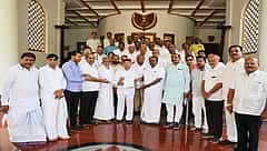 ಪ್ರಜ್ವಲ್ ರೇವಣ್ಣ ವಿರುದ್ಧದ ಲೈಂಗಿಕ ದೌರ್ಜನ್ಯ ಪ್ರಕರಣ: SIT ತನಿಖೆ ದಾರಿ ತಪ್ಪಿದೆ; ರಾಜ್ಯಪಾಲರಿಗೆ ಜೆಡಿಎಸ್ ದೂರು
