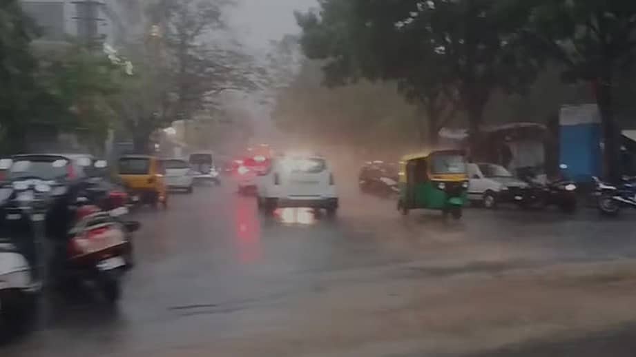 ಬೆಂಗಳೂರು ಸೇರಿ ಹಲವು ಜಿಲ್ಲೆಗಳಲ್ಲಿ ಮಳೆ: ಆರೆಂಜ್ ಅಲರ್ಟ್ ಘೋಷಣೆ