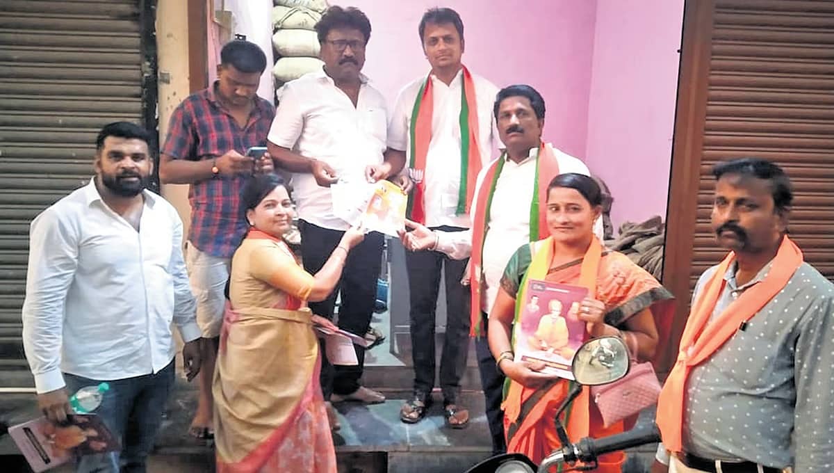 ಚಿಕ್ಕೋಡಿ-ಬೆಳಗಾವಿ ಲೋಕಸಭೆ ಕ್ಷೇತ್ರ: ಮತದಾರರನ್ನು 'ಬುಟ್ಟಿ'ಗೆ ಹಾಕಿಕೊಳ್ಳಲು ಅಭ್ಯರ್ಥಿಗಳ 'ಭಕ್ತಿ' ತಂತ್ರ!