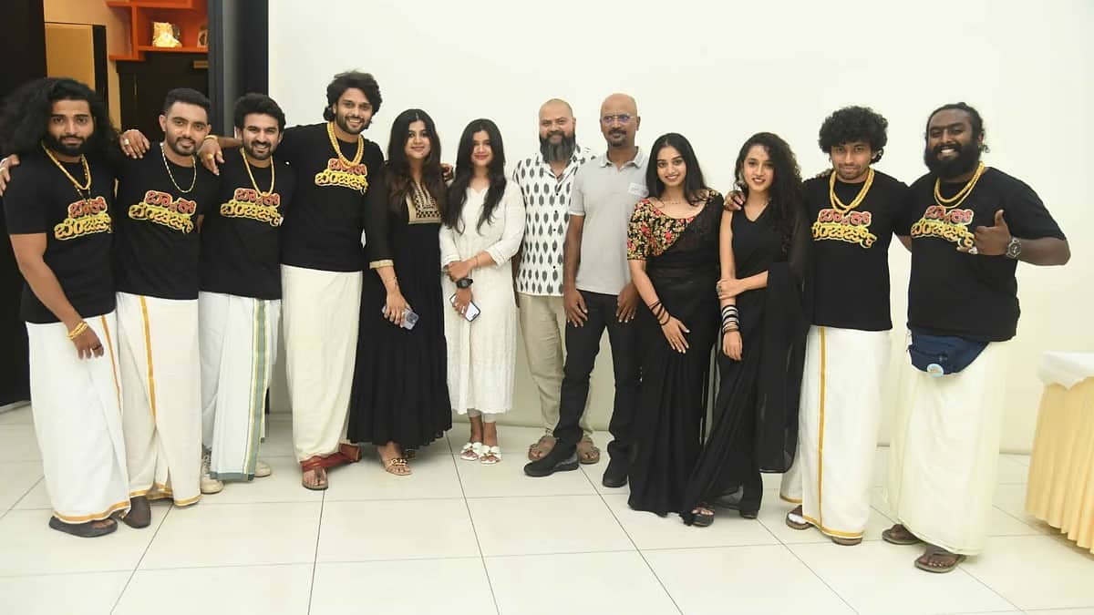 'ಬ್ಯಾಕ್ ಬೆಂಚರ್ಸ್' ಚಿತ್ರ ತಾಜಾ ಪ್ರತಿಭೆಗಳ ಸಂಗಮ: ಮನೋಹರ್ ಜೋಶಿ