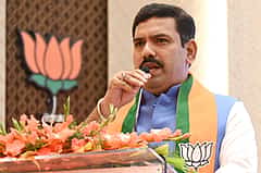 ಊರು ಕೊಳ್ಳೆ ಹೊಡೆದ ಮೇಲೆ ದಿಡ್ಡಿ ಬಾಗಿಲು ಹಾಕಿದಂತೆ ಈಗ ಲೂಟಿಕೋರ ಅಧಿಕಾರಿಯ ಅಮಾನತು: ವಿಜಯೇಂದ್ರ