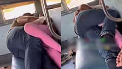 Video: ಮೆಟ್ರೋ, ವಿಮಾನ ಆಯ್ತು.. ಈಗ ರೈಲಿನಲ್ಲೂ ಜೋಡಿಯ ಅಶ್ಲೀಲ ವರ್ತನೆ, ಸಹ ಪ್ರಯಾಣಿಕರ ಆಕ್ರೋಶ!
