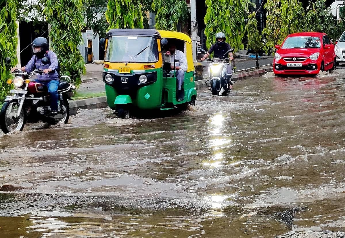 ರಾಜ್ಯಕ್ಕೆ ಮುಂಗಾರು ಪ್ರವೇಶ: ಮೊದಲ ಮಳೆಗೆ ರಾಜ್ಯದಲ್ಲಿ ಅವಾಂತರ ಸೃಷ್ಟಿ, ಹಲವೆಡೆ ಮನೆಗಳಿಗೆ ನುಗ್ಗಿದ ನೀರು!