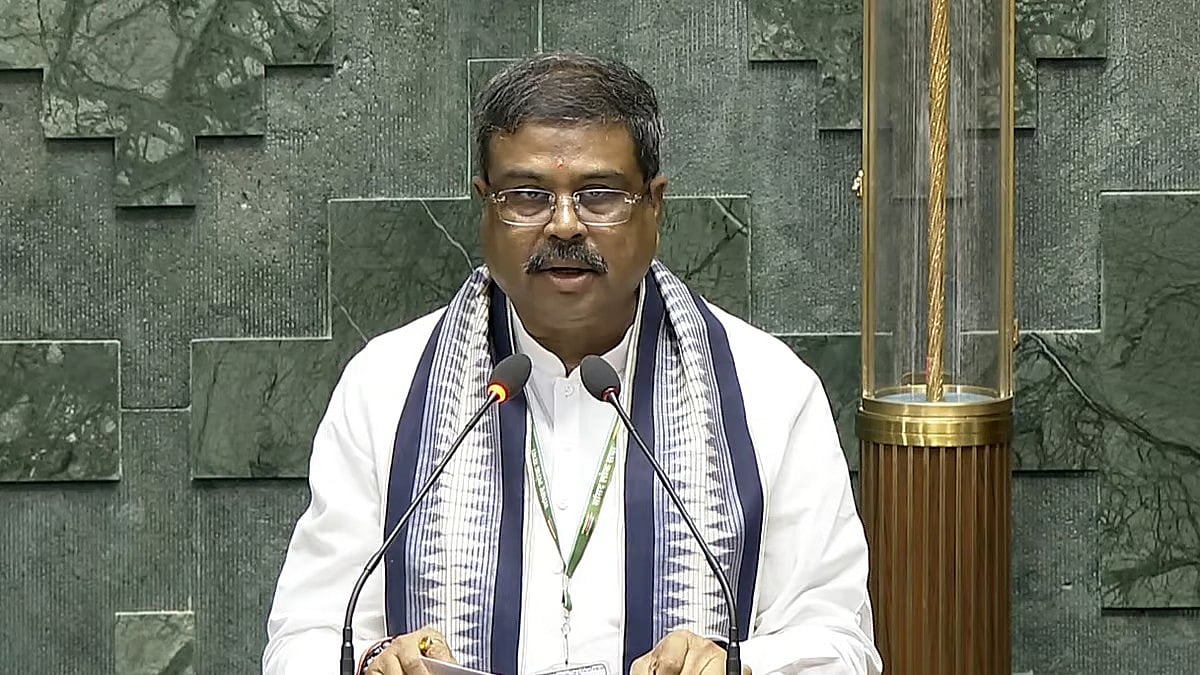 NEET-UG Row: ಶಿಕ್ಷಣ ಸಚಿವ ಧರ್ಮೇಂದ್ರ ಪ್ರಧಾನ್ ಪ್ರಮಾಣ ವಚನ ಸ್ವೀಕಾರ ವೇಳೆ ಸಂಸತ್ತಿನಲ್ಲಿ “ನೀಟ್ ಘೋಷಣೆ”