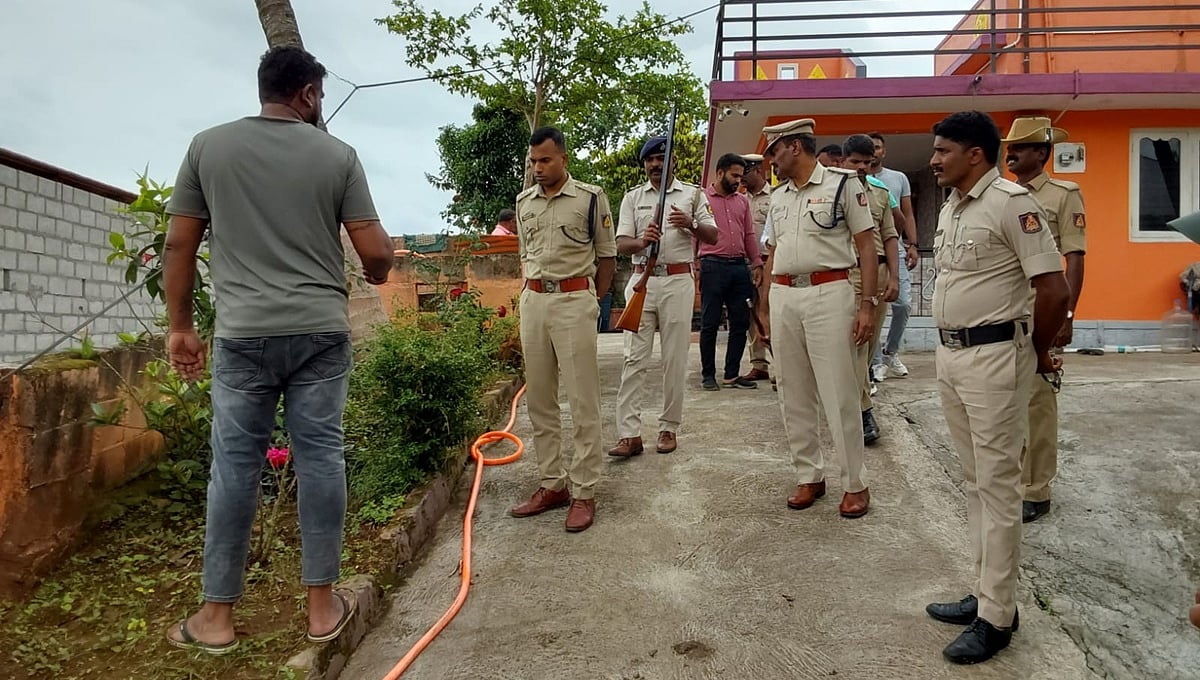 ಕುಶಾಲನಗರ: ಪಾರ್ಟಿಯಲ್ಲಿ ಕ್ಷುಲ್ಲಕ ಕಾರಣಕ್ಕೆ ಜಗಳ; ಉದ್ಯಮಿ ಕಾಲಿಗೆ ಗುಂಡೇಟು