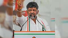 CM ಪಟ್ಟಕ್ಕಾಗಿ ಭವಿಷ್ಯದ ಸಮರಕ್ಕೆ DK Shivakumar ಶಸ್ತ್ರಾಭ್ಯಾಸ! (ಸುದ್ದಿ ವಿಶ್ಲೇಷಣೆ)