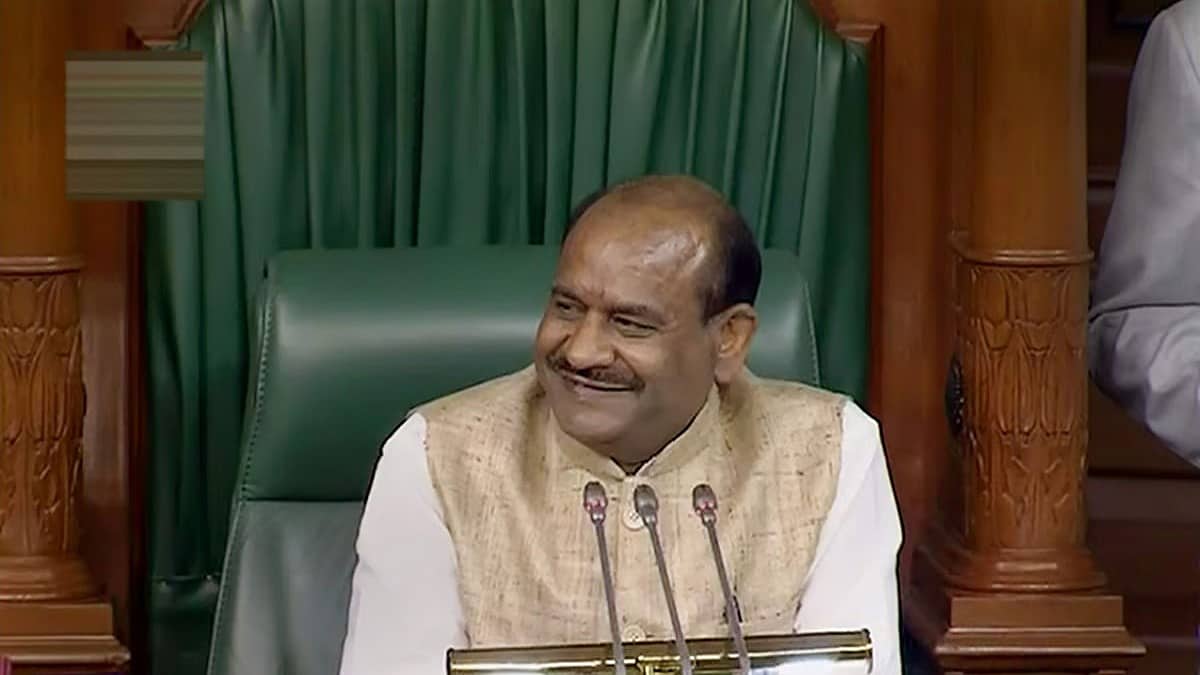 18ನೇ ಲೋಕಸಭೆಯ ಸ್ಪೀಕರ್ ಆಗಿ ಓಂ ಬಿರ್ಲಾ ಆಯ್ಕೆ: ಧ್ವನಿಮತ ಮೂಲಕ ಅಂಗೀಕಾರ