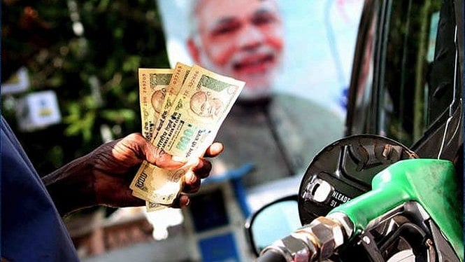 Petrol Price hike in Goa: ಕರ್ನಾಟಕದ ಬೆನ್ನಲ್ಲೇ ಗೋವಾದಲ್ಲೂ ಇಂಧನ ದರ ಏರಿಕೆ: ನಾಳೆಯಿಂದಲೇ ಜಾರಿ!