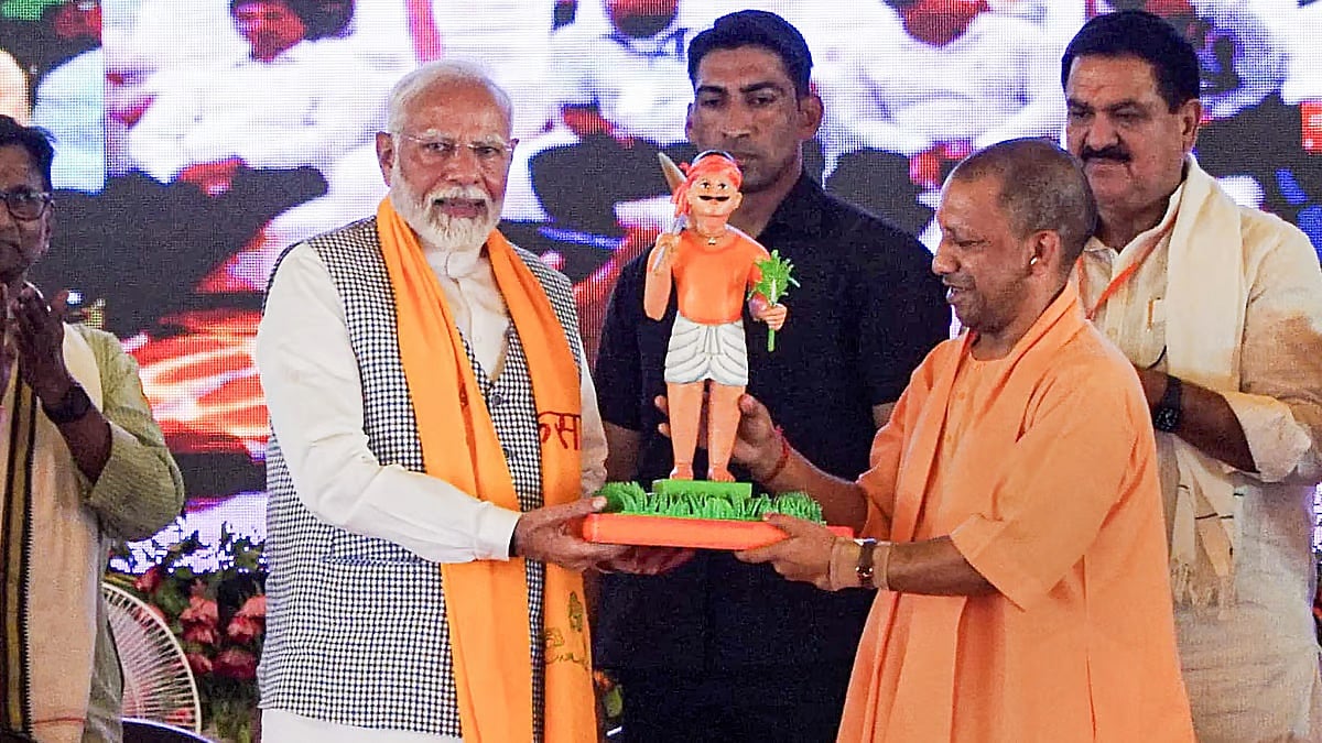 3ನೇ ಗೆಲುವಿನ ನಂತರ ಮೊದಲ ಬಾರಿ ವಾರಣಾಸಿಗೆ ಪ್ರಧಾನಿ ಮೋದಿ ಭೇಟಿ; ರೈತರಿಗೆ 20,000 ಕೋಟಿ ರೂ. ಬಿಡುಗಡೆ
